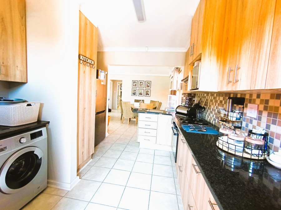 3 Bedroom Property for Sale in Langenhovenpark Free State